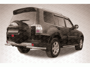 Уголки d76 на Mitsubishi Pajero 4 (2006-2011)